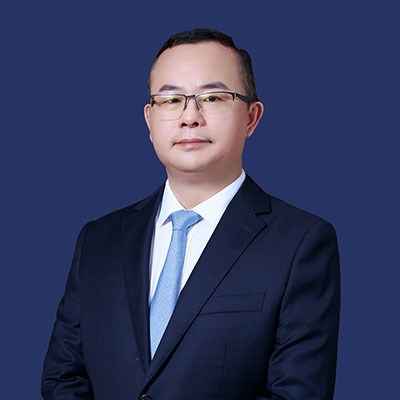 党委书记  李含英